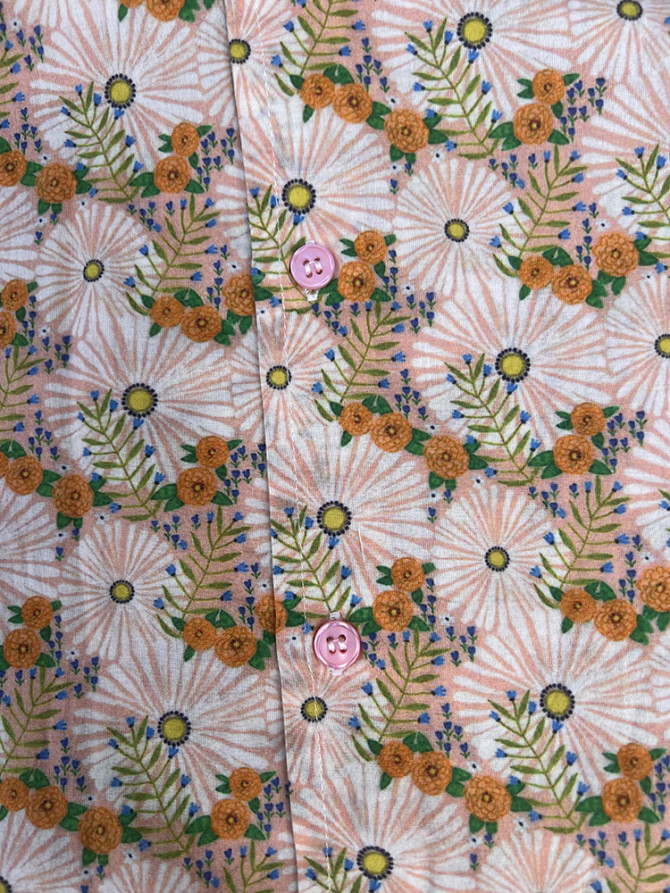 détail tissu chemise coton imprimé homme